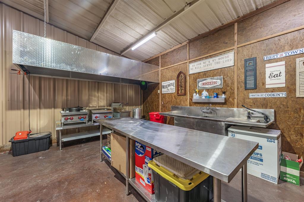 7203 Pump Station Road Jacksboro, TX 76458 - Photo 23 of 40