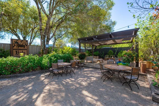 $7,600,000 | 8790-9000 Highway 128, Philo, CA 95466