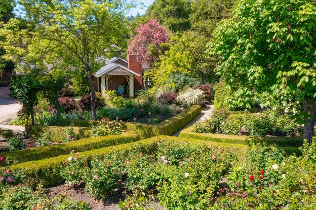 $7,600,000 | 8790-9000 Highway 128, Philo, CA 95466