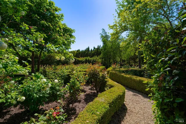 $7,600,000 | 8790-9000 Highway 128, Philo, CA 95466