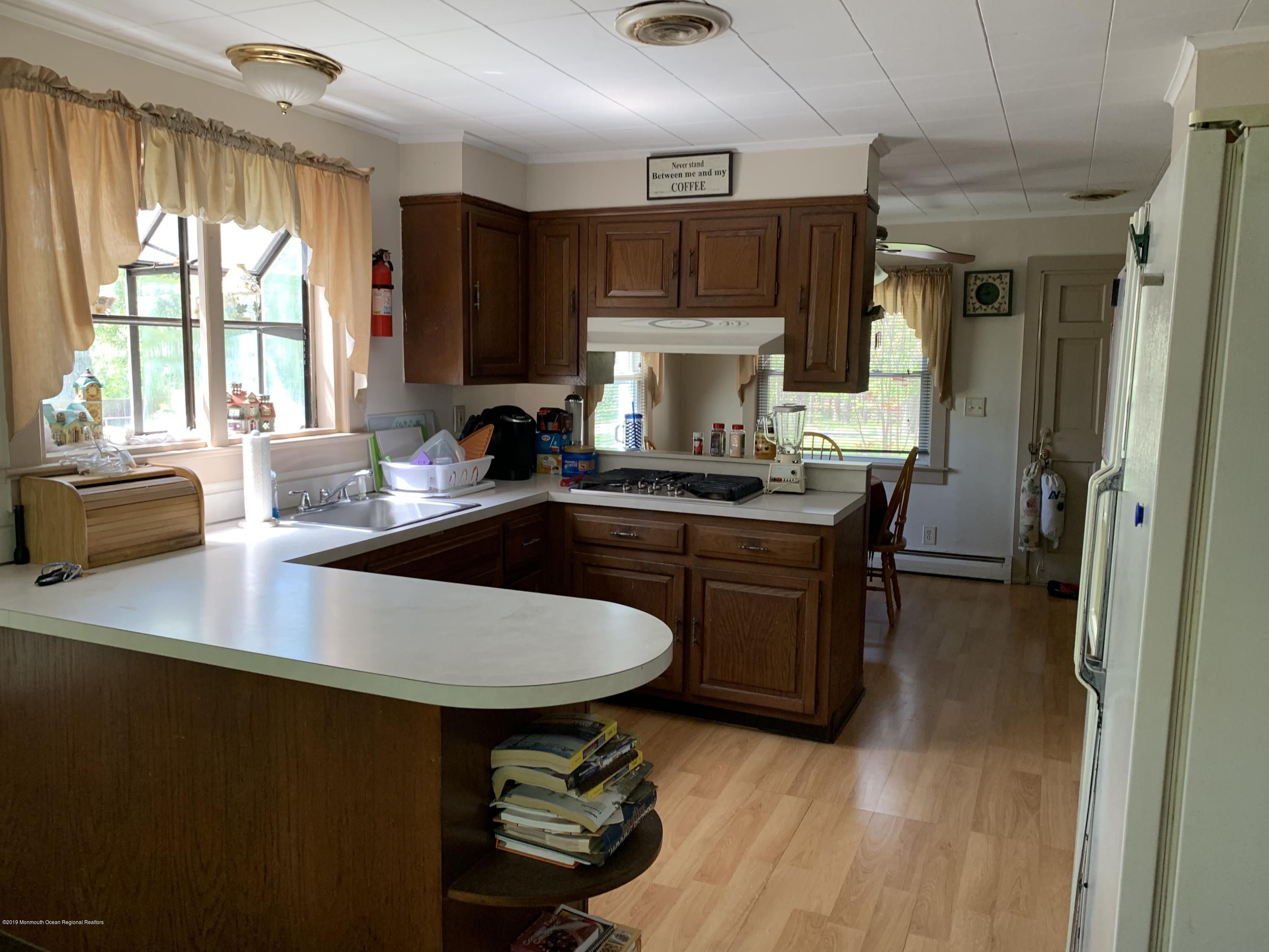 123 Georgia Road Freehold, NJ 07728 - Photo 2 of 27 IMG_2619