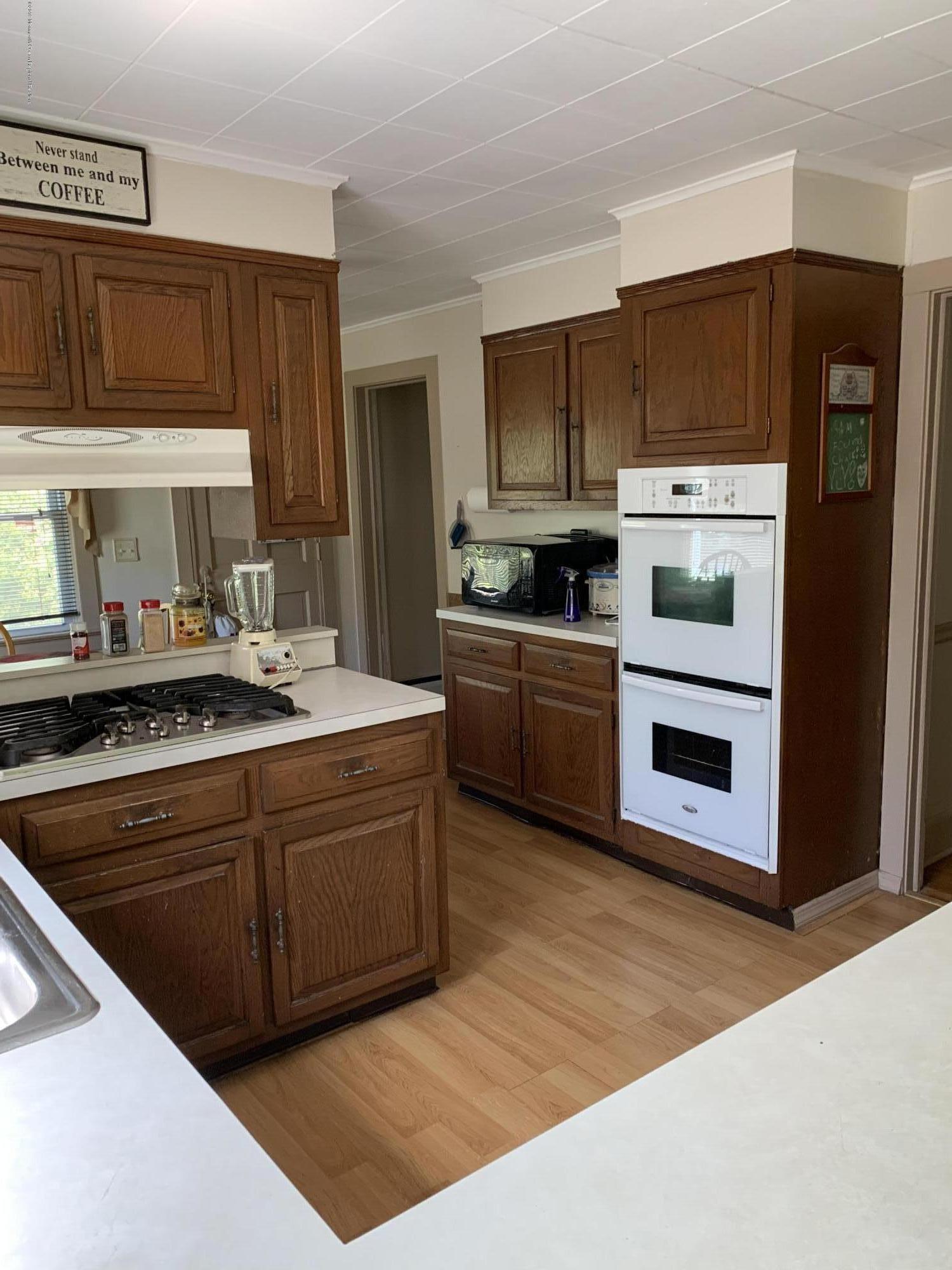 123 Georgia Road Freehold, NJ 07728 - Photo 3 of 27 IMG_2649