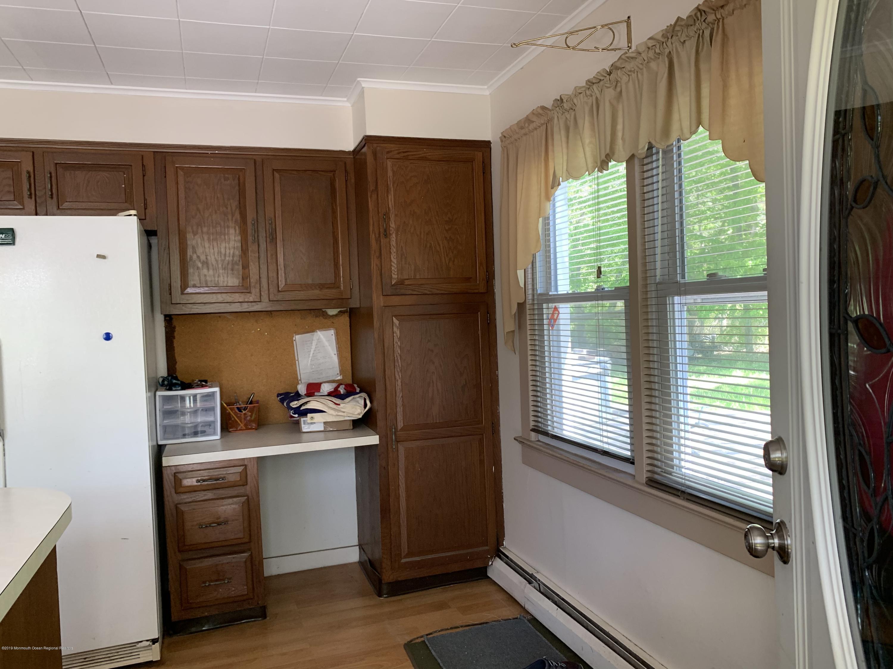 123 Georgia Road Freehold, NJ 07728 - Photo 5 of 27 IMG_2618