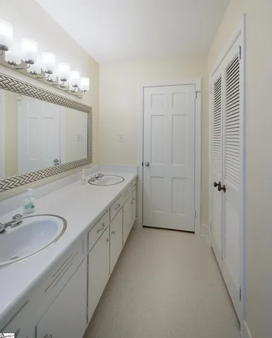 $499,900 | 515 Kenilworth Drive, Greenville, SC 29615