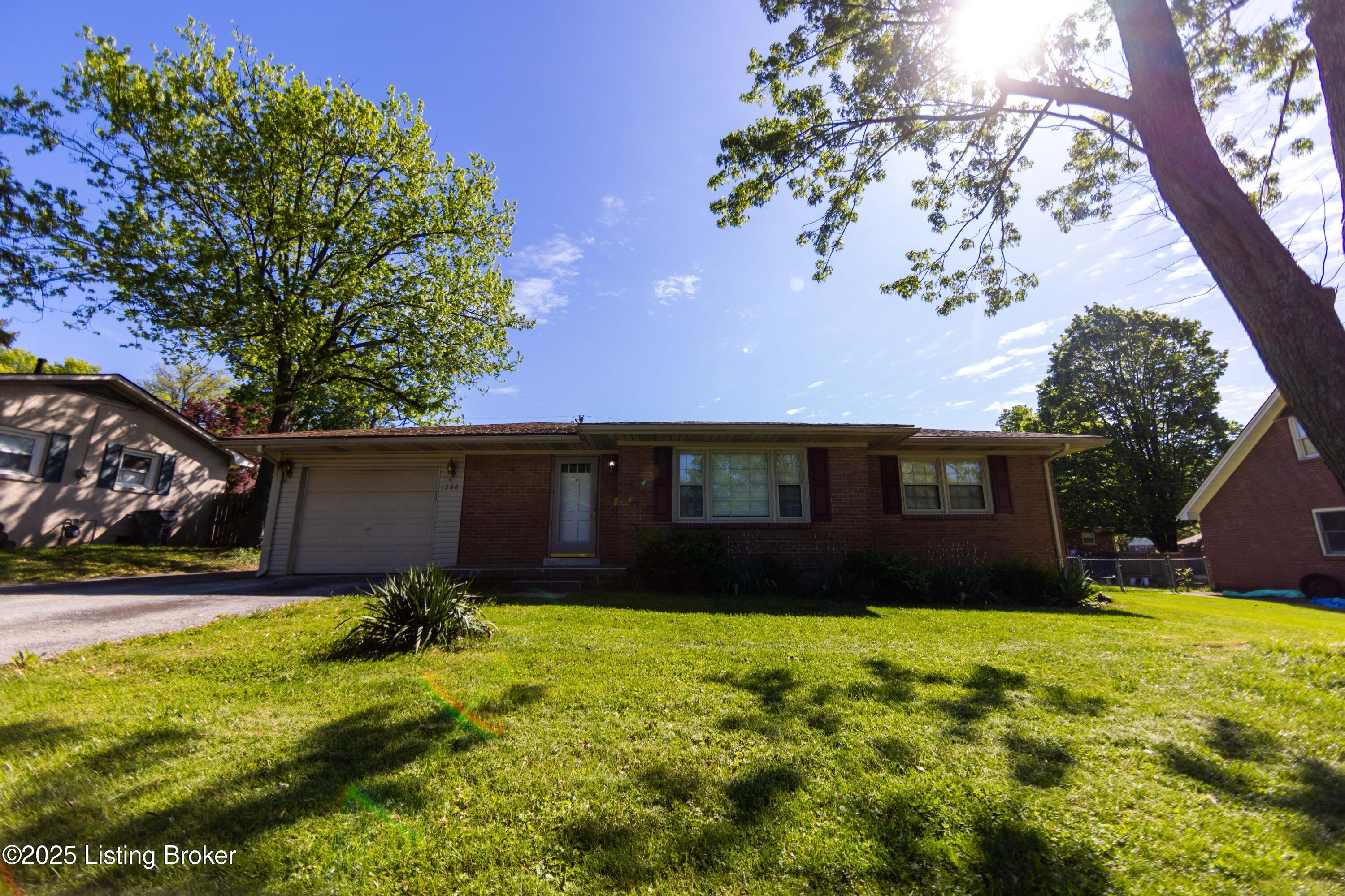 1288 Cherbourg Road Lexington, KY 40504 - Photo 23 of 72 IMGL0216
