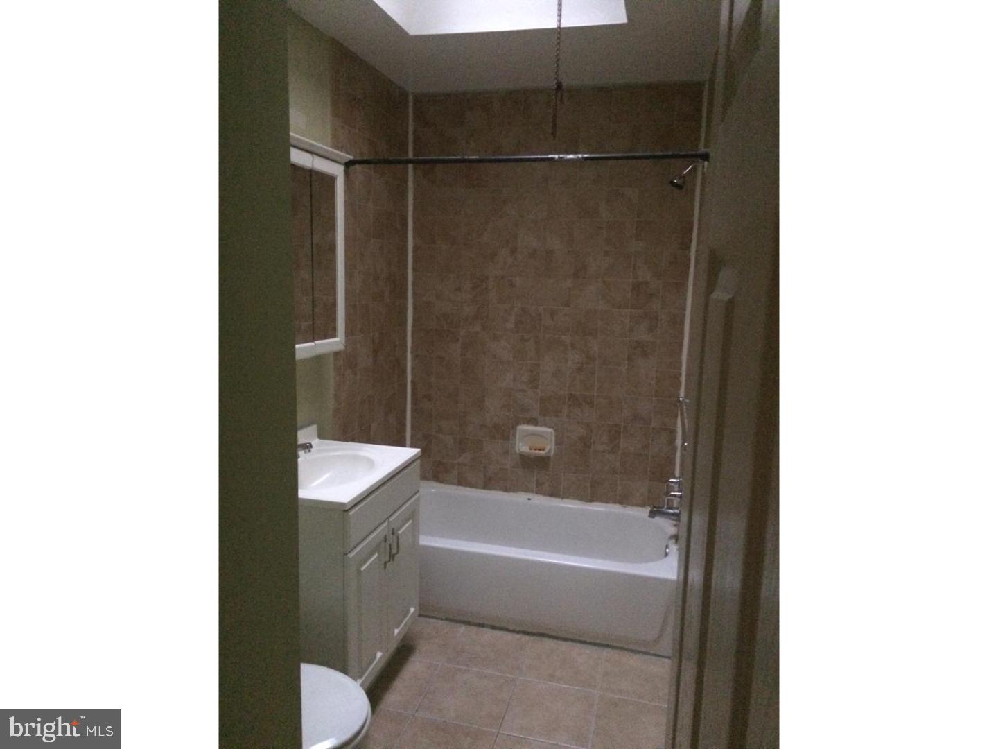 3325 Fairdale Road Philadelphia, PA 19154 - Photo 4 of 6 Gallery Image 4
