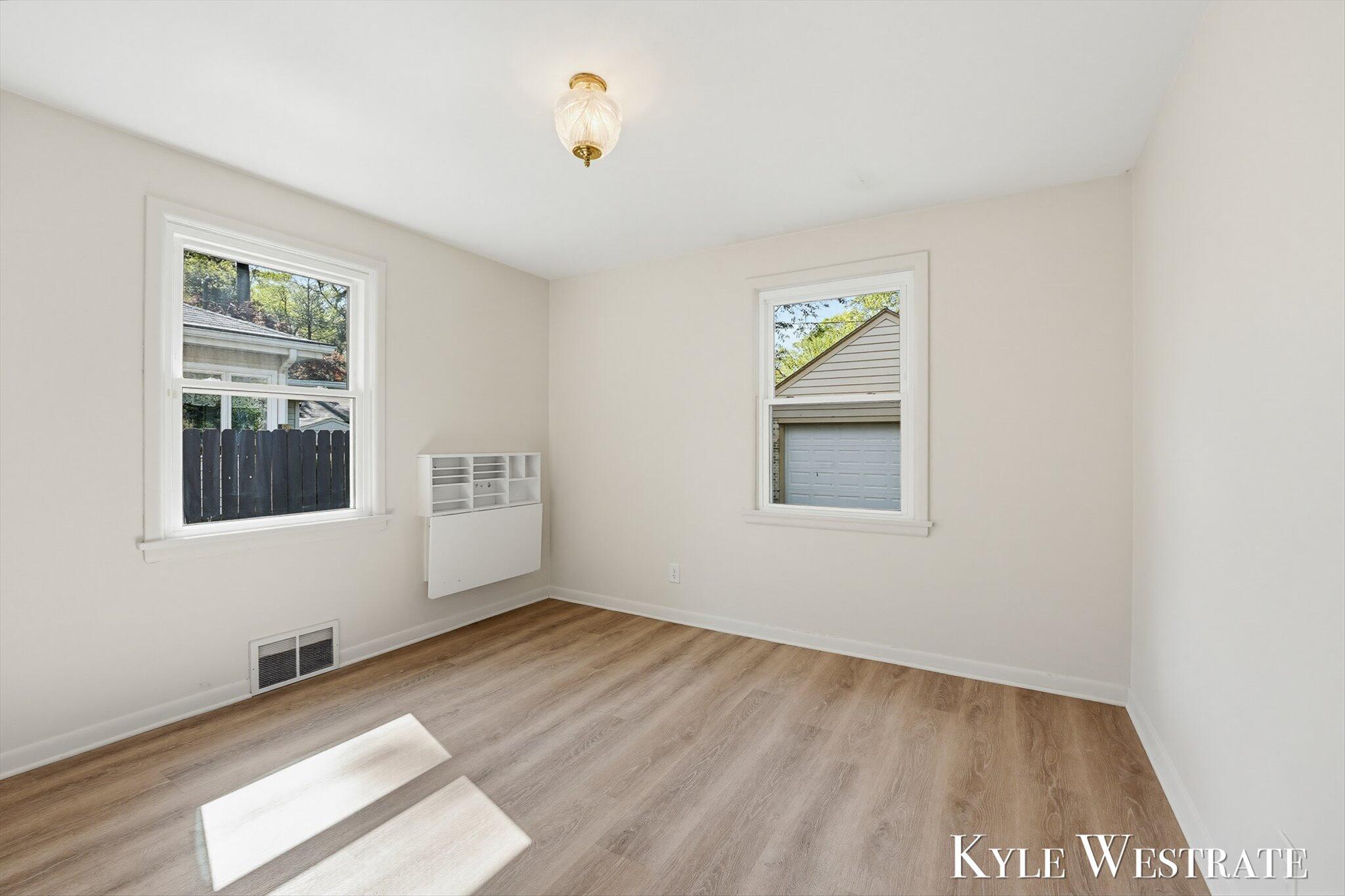 1575 Ridge Avenue Muskegon, MI 49441 - Photo 18 of 33 19-AIV00006