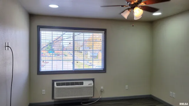 $425,000 | 411 East Hester Street, Carbondale, IL 62901