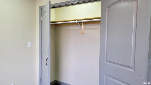 $425,000 | 411 East Hester Street, Carbondale, IL 62901