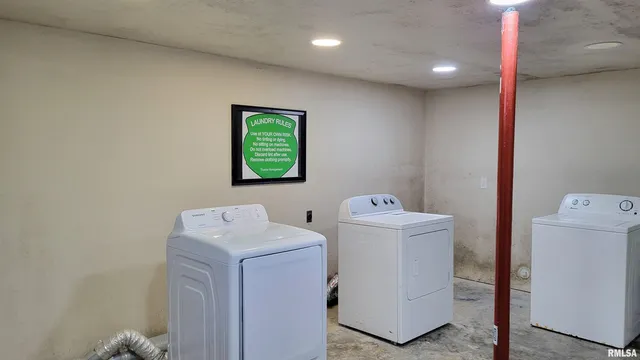 $425,000 | 411 East Hester Street, Carbondale, IL 62901