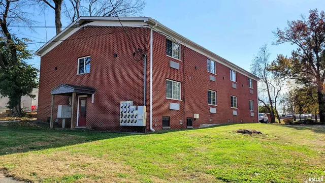 $425,000 | 411 East Hester Street, Carbondale, IL 62901