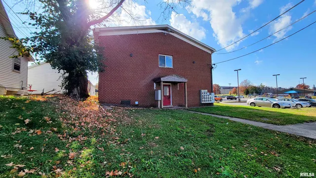 $425,000 | 411 East Hester Street, Carbondale, IL 62901