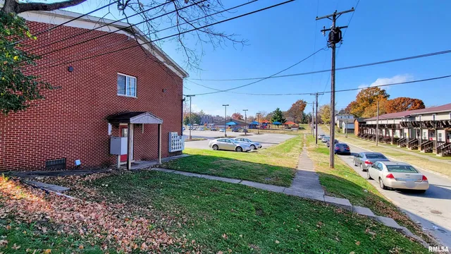 $425,000 | 411 East Hester Street, Carbondale, IL 62901