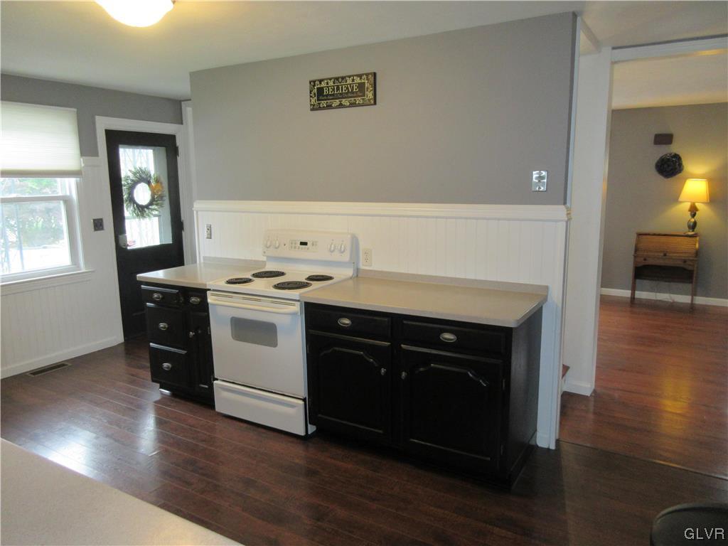 429 East Lawn Road Nazareth, PA 18064 - Photo 12 of 29 Kitchen