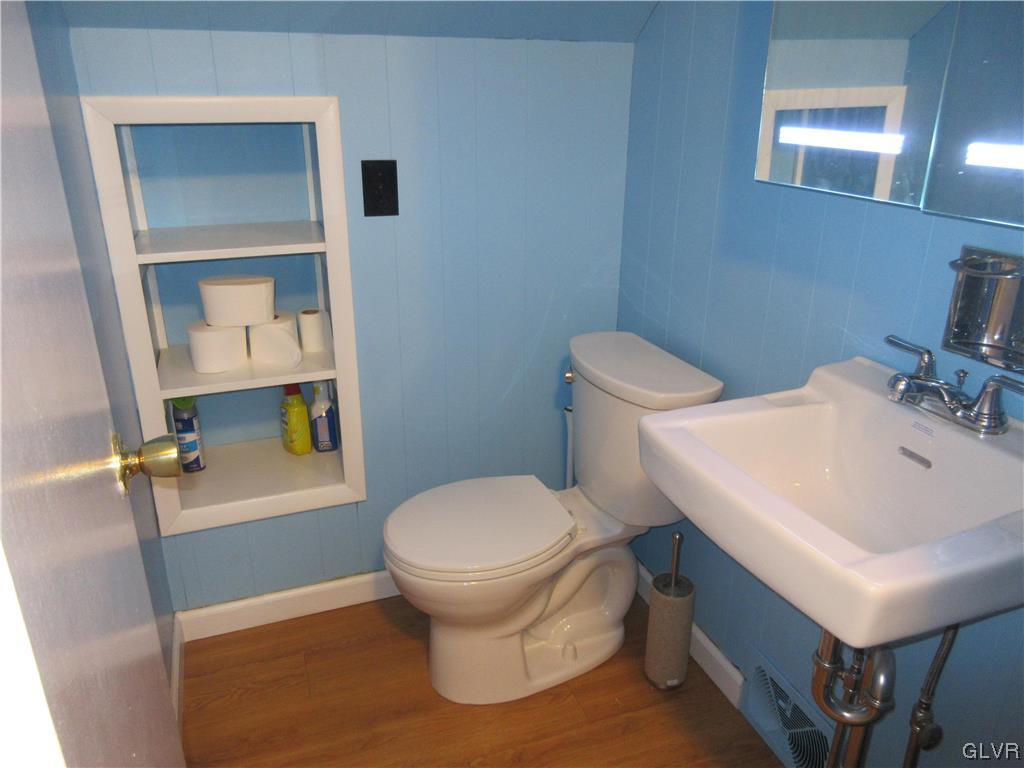 429 East Lawn Road Nazareth, PA 18064 - Photo 23 of 29 Half bath