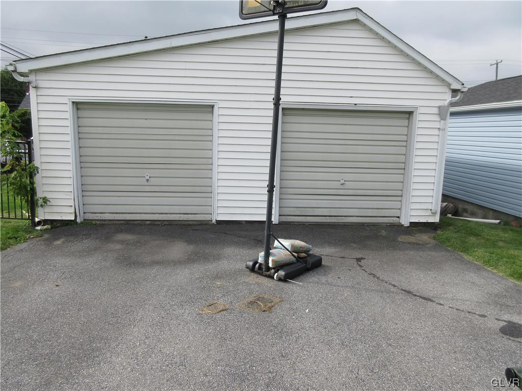 429 East Lawn Road Nazareth, PA 18064 - Photo 9 of 29 Two car garage