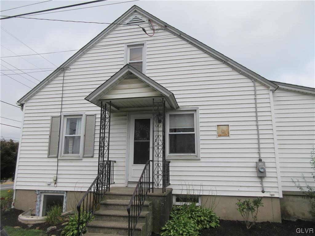 429 East Lawn Road Nazareth, PA 18064 - Photo 10 of 29 Side entrance