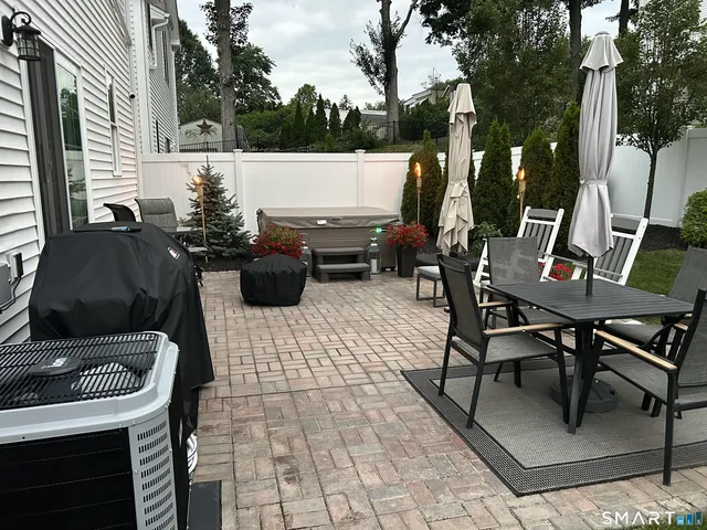 $400,000 | 644 Bartholomew Road, Unit 4, Middletown, CT 06457