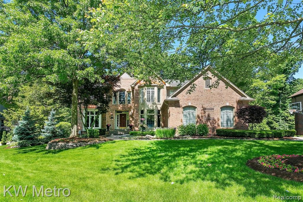 1611 Wakefield Court Rochester Hills, MI 48306 - Photo 2 of 59