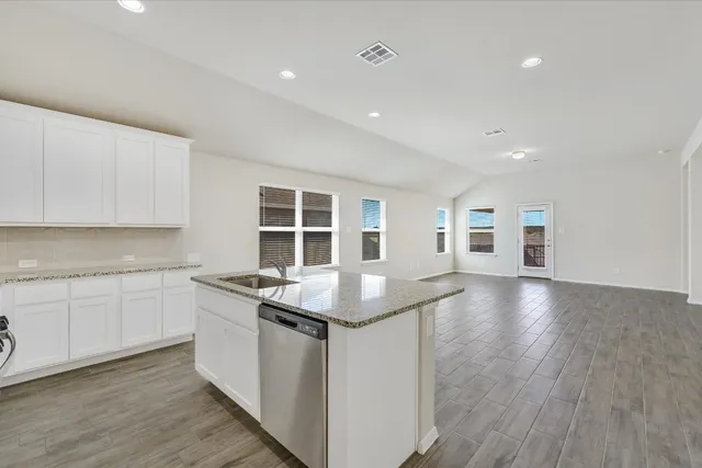 $2,400 | 201 Spiny Lizard Lane, San Marcos, TX 78666