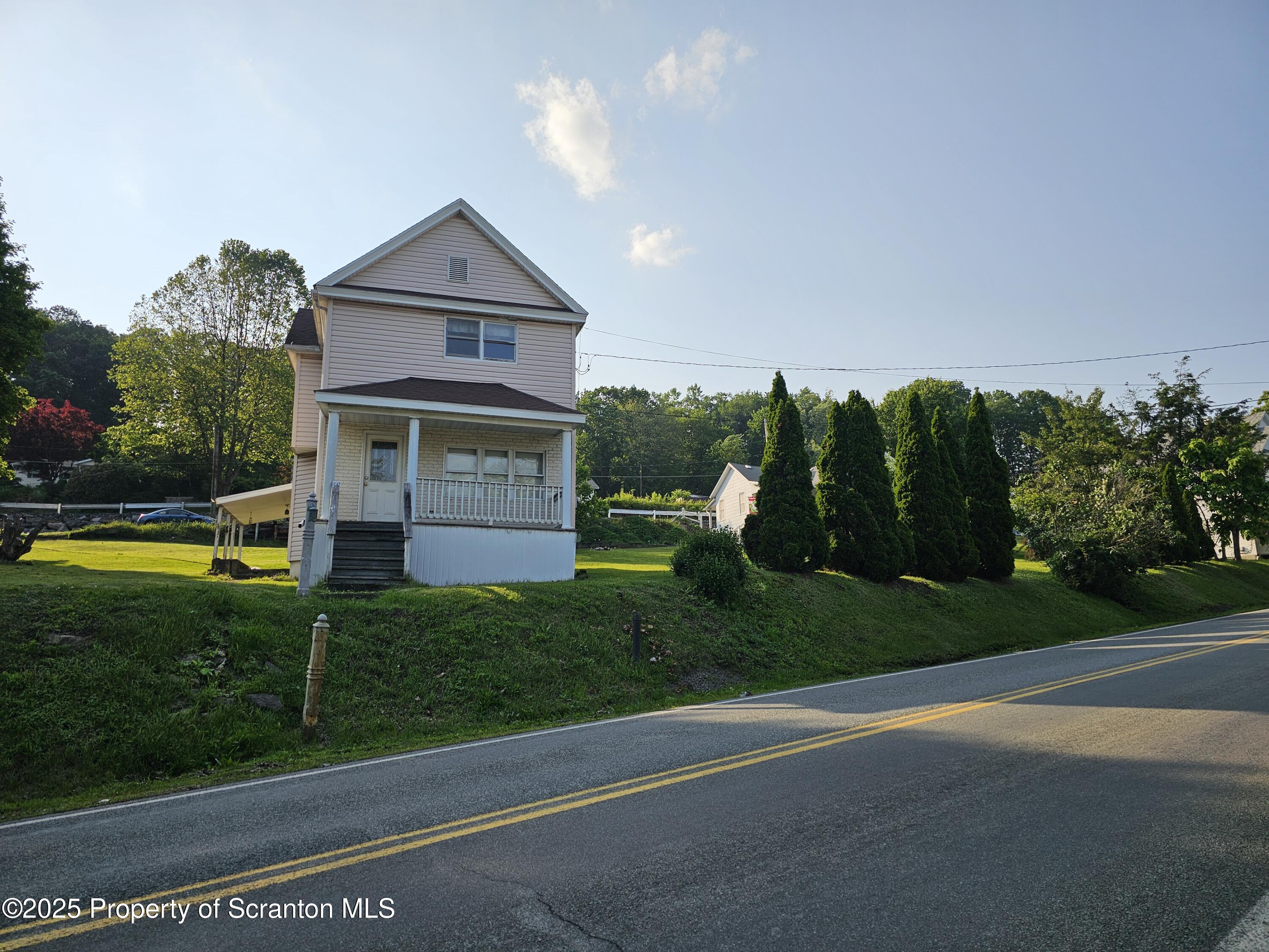 13 9th Street Blakely, PA 18447 - Photo 1 of 24 1000076986