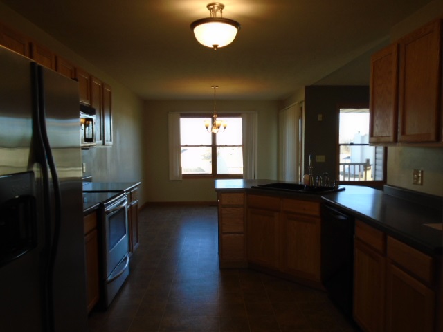 8629 Blue River Road Rockford, IL 61107 - Photo 8 of 19 Gallery Image 8