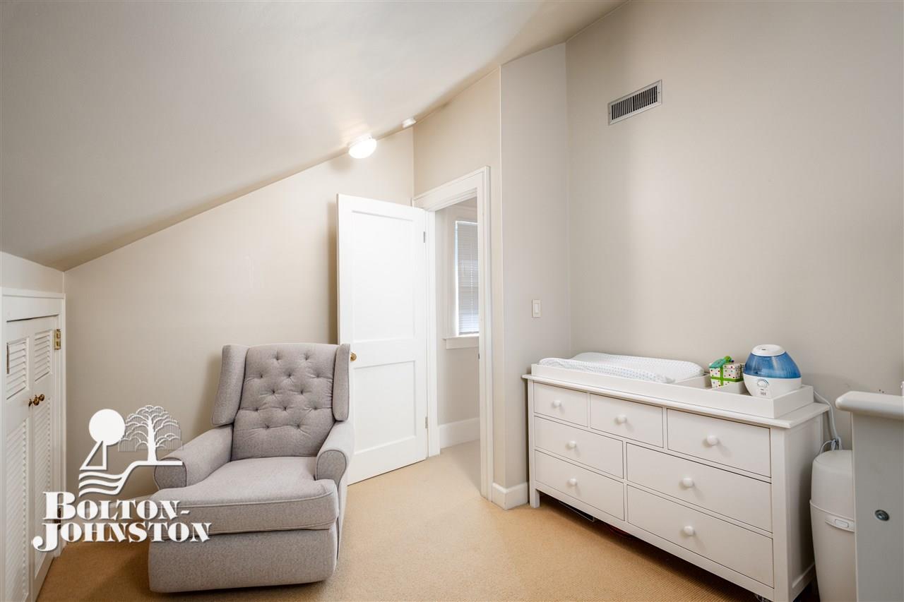 83 Mapleton Road Grosse Pointe, MI 48236 - Photo 23 of 36 3rd Bedroom