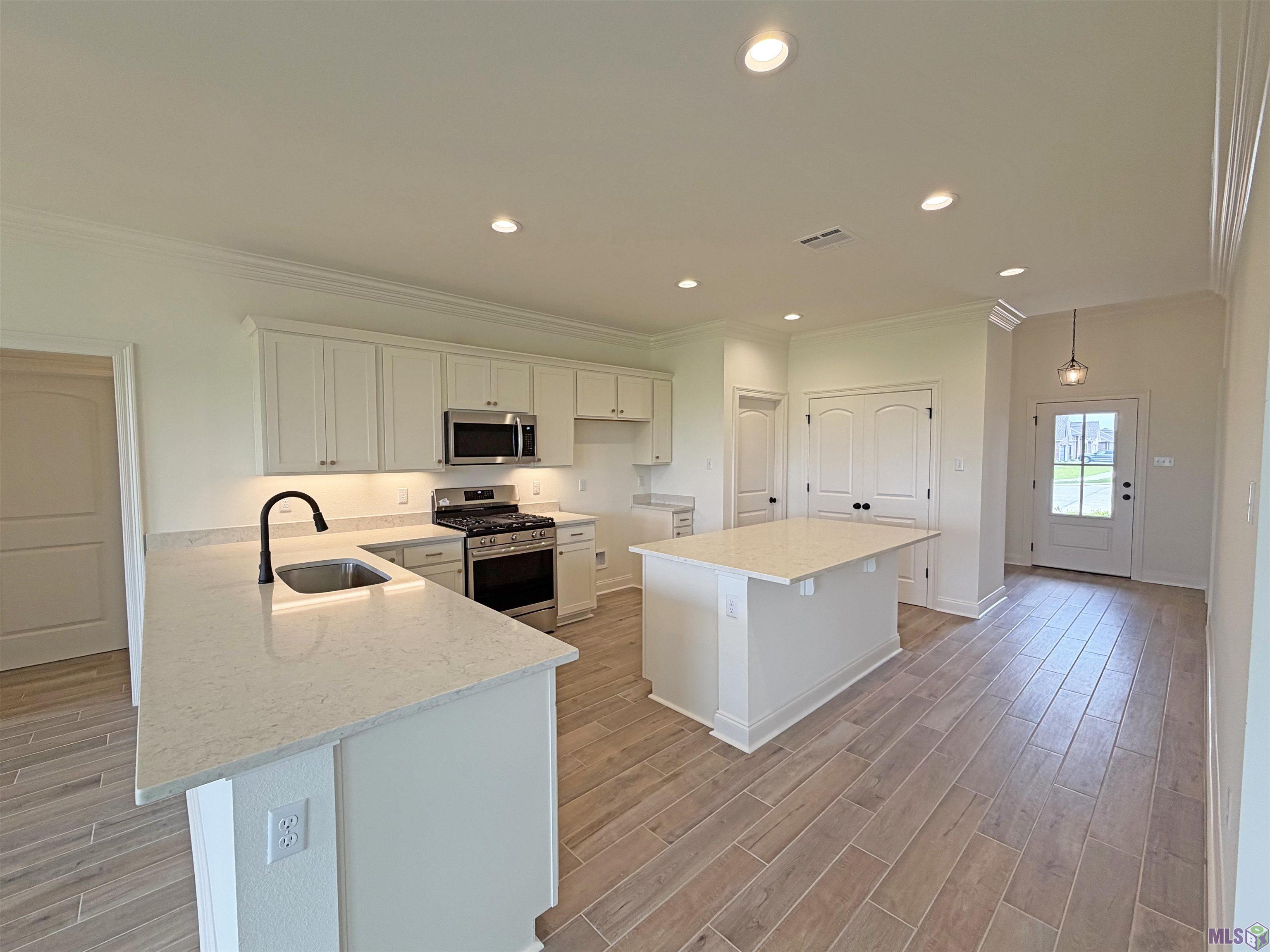 201 Spring Grove Loop Thibodaux, LA 70301 - Photo 7 of 21 Gallery Image 7