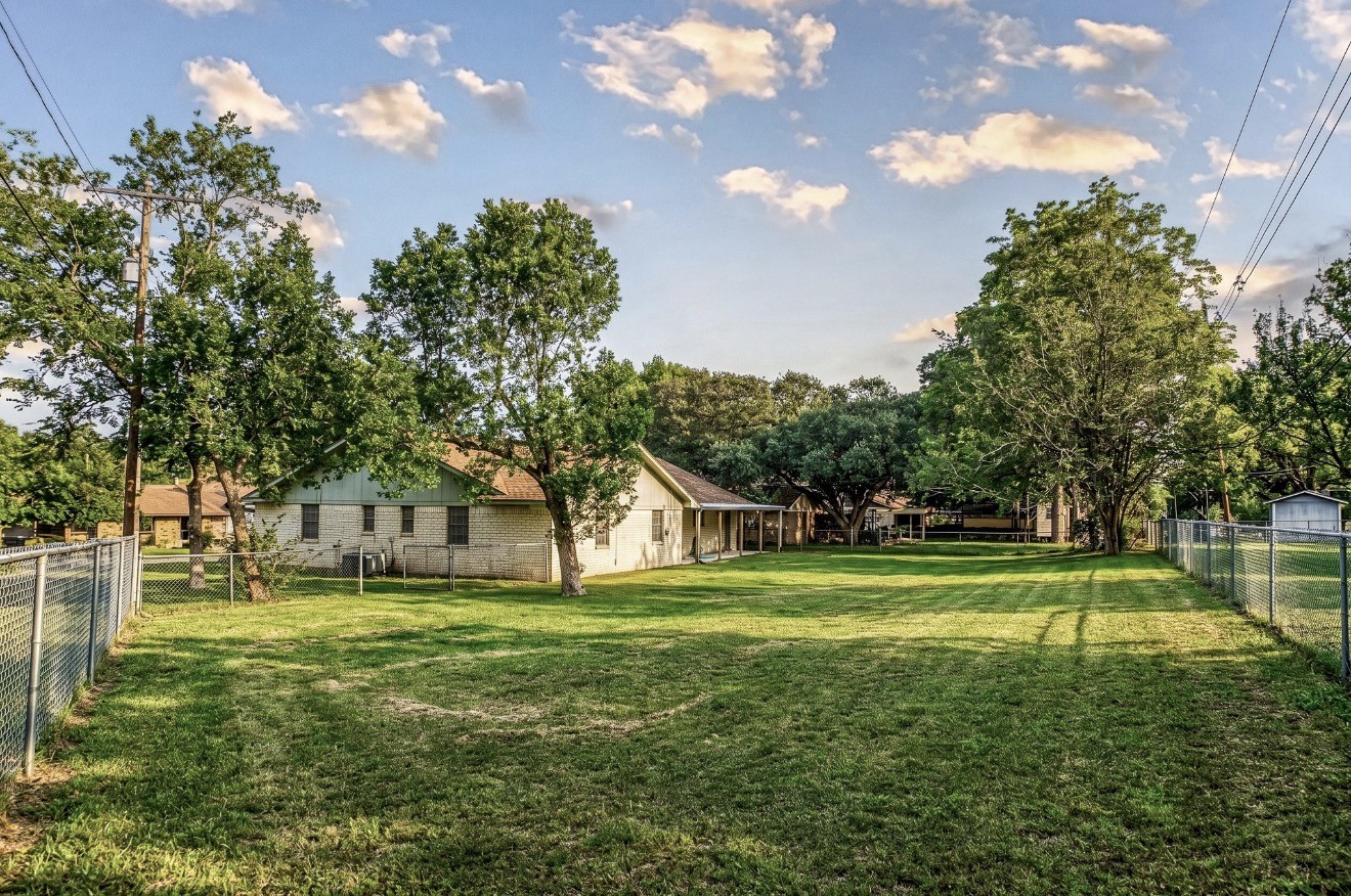 605 Clear Spring Drive Brenham, TX 77833 - Photo 18 of 22