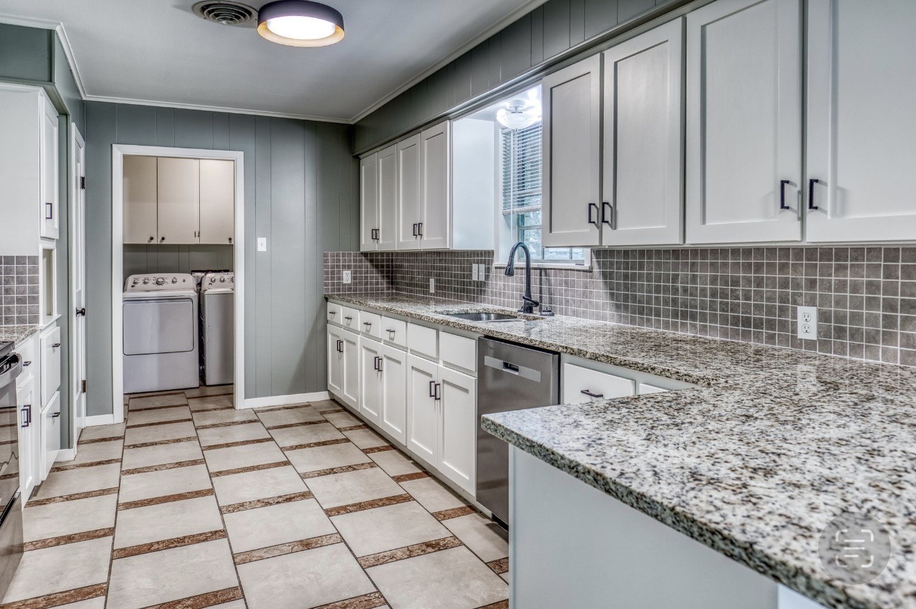 605 Clear Spring Drive Brenham, TX 77833 - Photo 8 of 22