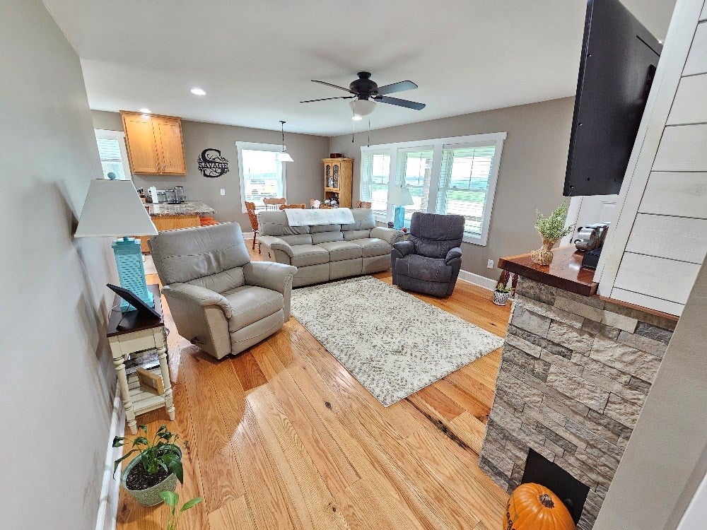 539 Crestview Road Galax, VA 24333 - Photo 19 of 46 Gallery Image 19