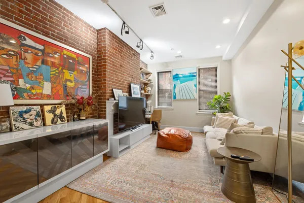 $3,450 | 123 Willow Avenue, Unit 2, Hoboken, NJ 07030