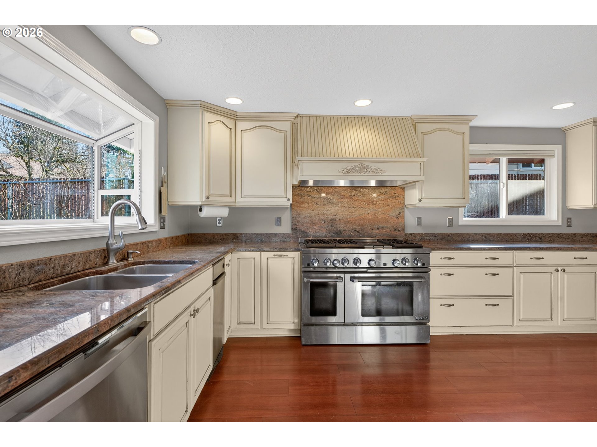 14758 Southeast Raintree Court Milwaukie, OR 97267 - Photo 7 of 29 Kitchen