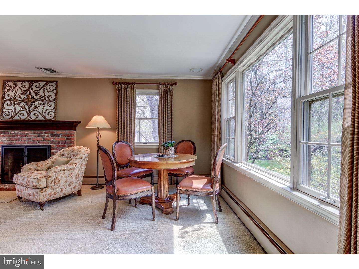150 Arden Road Conshohocken, PA 19428 - Photo 3 of 23 Living Room
