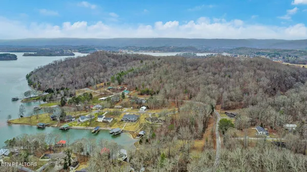 $725,000 | 165 Lakeshore Court, Spring City, TN 37381