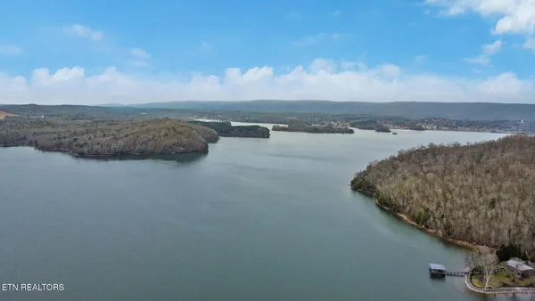 $725,000 | 165 Lakeshore Court, Spring City, TN 37381