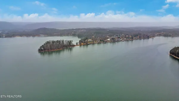 $725,000 | 165 Lakeshore Court, Spring City, TN 37381