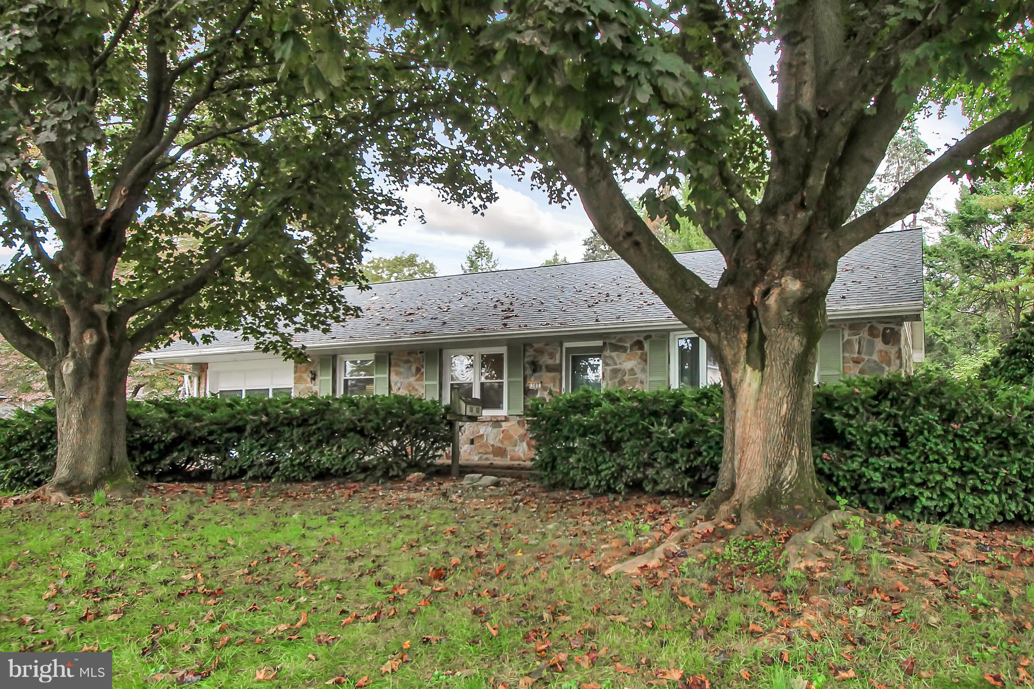 302 Balmer Road Lititz, PA 17543 - Photo 22 of 22 Front View