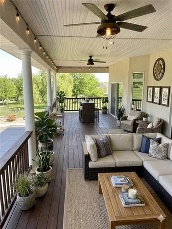 $689,500 | 3204 Harbor View Drive, St. Joseph, MO 64506