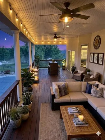 $689,500 | 3204 Harbor View Drive, St. Joseph, MO 64506