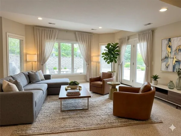 $689,500 | 3204 Harbor View Drive, St. Joseph, MO 64506