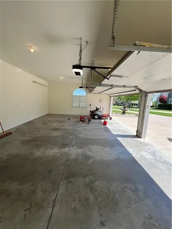 $689,500 | 3204 Harbor View Drive, St. Joseph, MO 64506