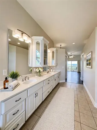 $689,500 | 3204 Harbor View Drive, St. Joseph, MO 64506