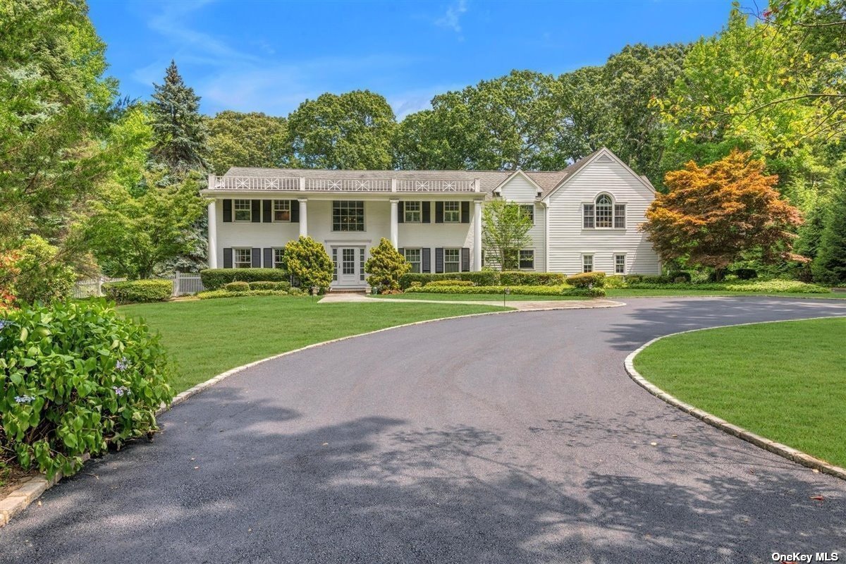 18 Dogwood Hill, Brookville , NY 11545 Compass