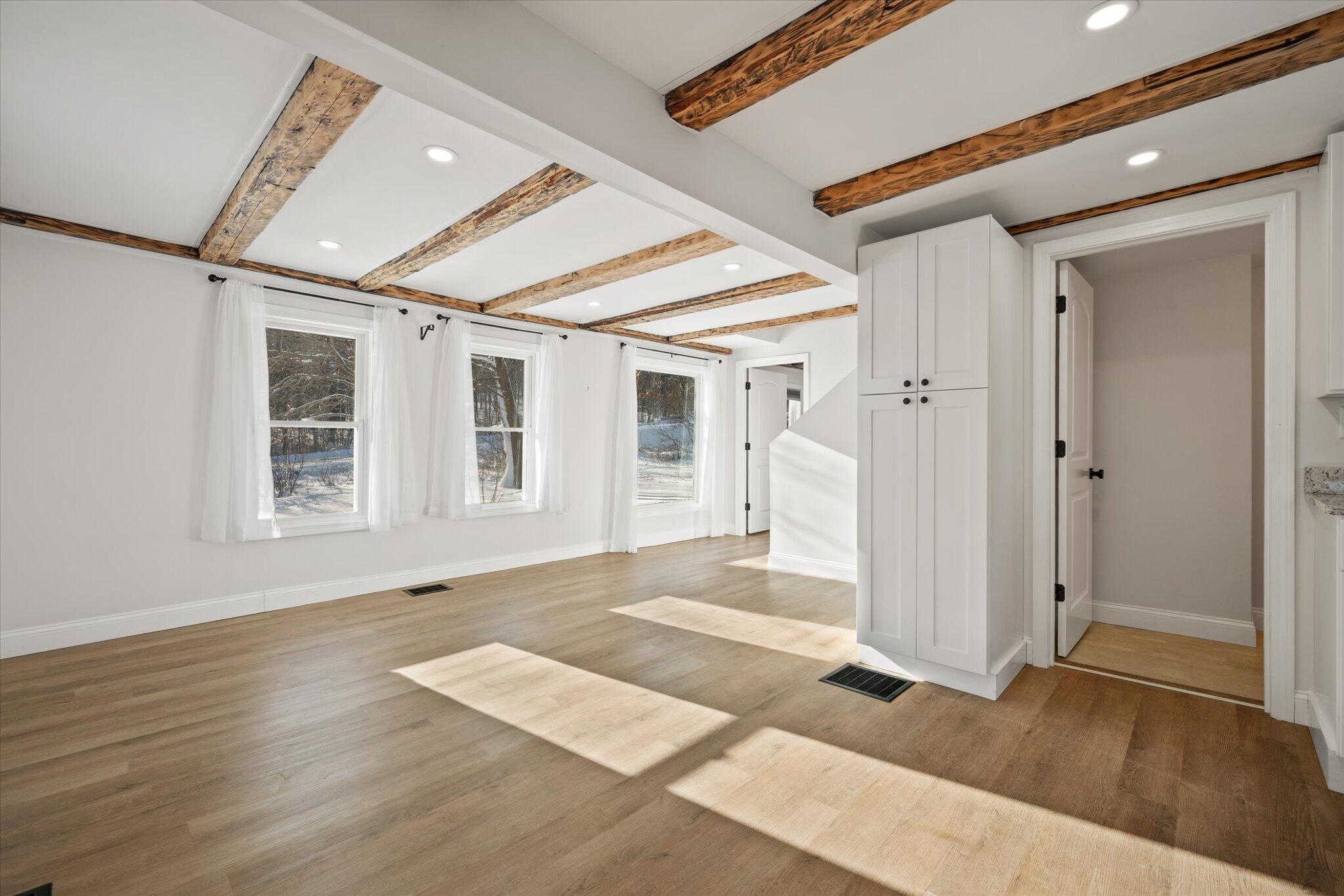 2514 Western Avenue Newburgh, ME 04444 - Photo 15 of 49 16-Dining