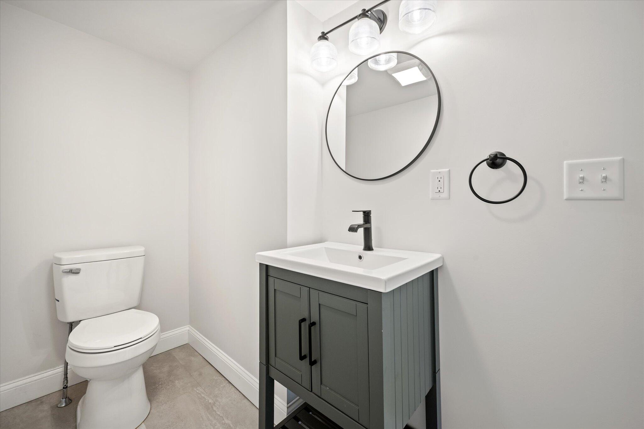 2514 Western Avenue Newburgh, ME 04444 - Photo 16 of 49 15-Bathroom