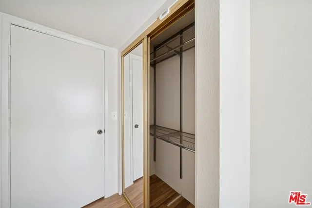 $1,995 | 1519 North Martel Avenue, Unit 204, Los Angeles, CA 90046