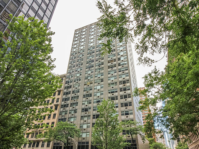 253 East Delaware Place, Unit 5E Chicago, IL 60611 - Photo 1 of 17 a view of a building