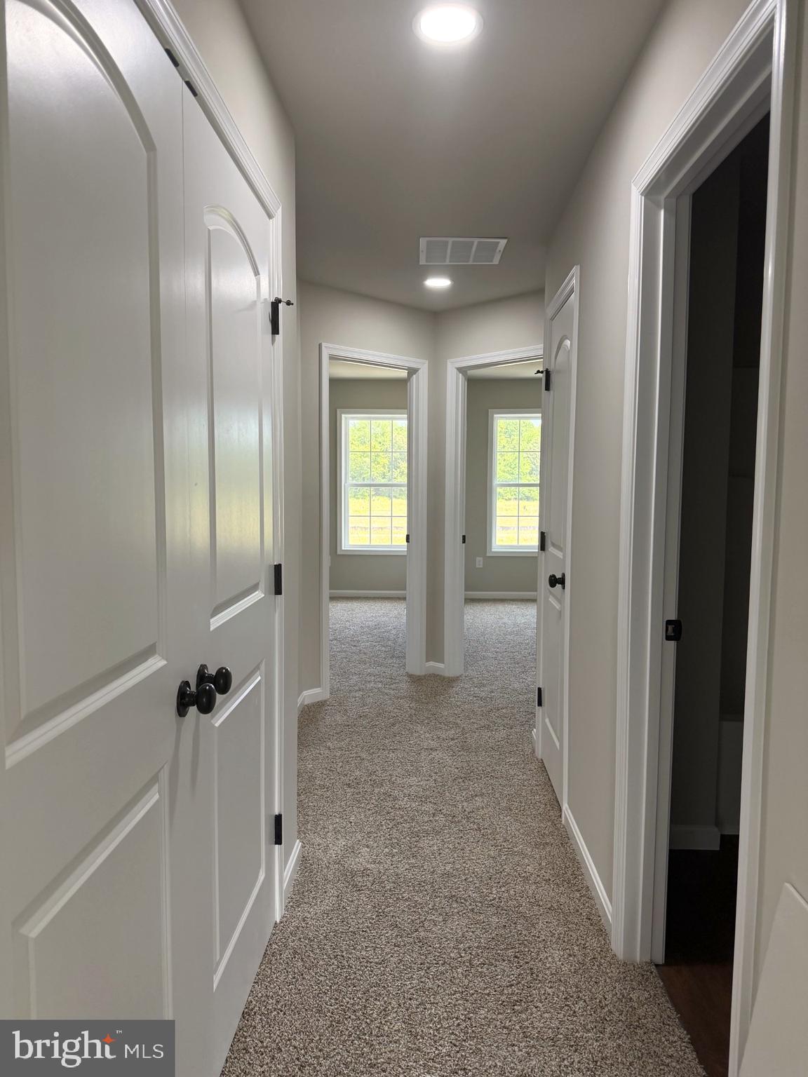 237 Rojan Road, Unit 112 Dover, DE 19901 - Photo 17 of 29 Hallway