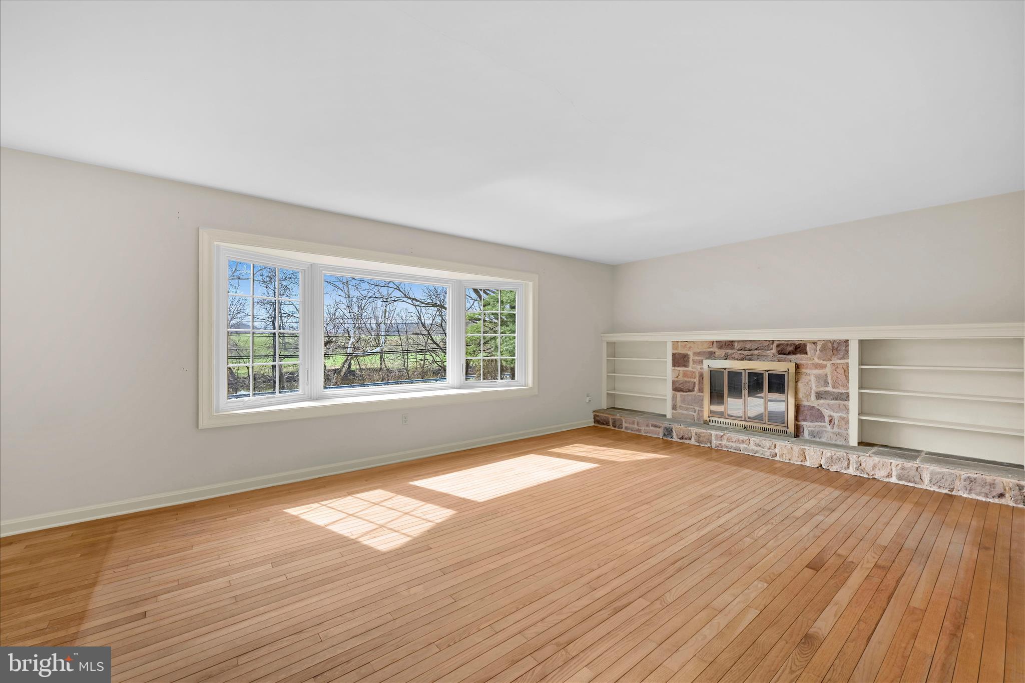 2341 Butter Road Lancaster, PA 17601 - Photo 12 of 50 Living Area